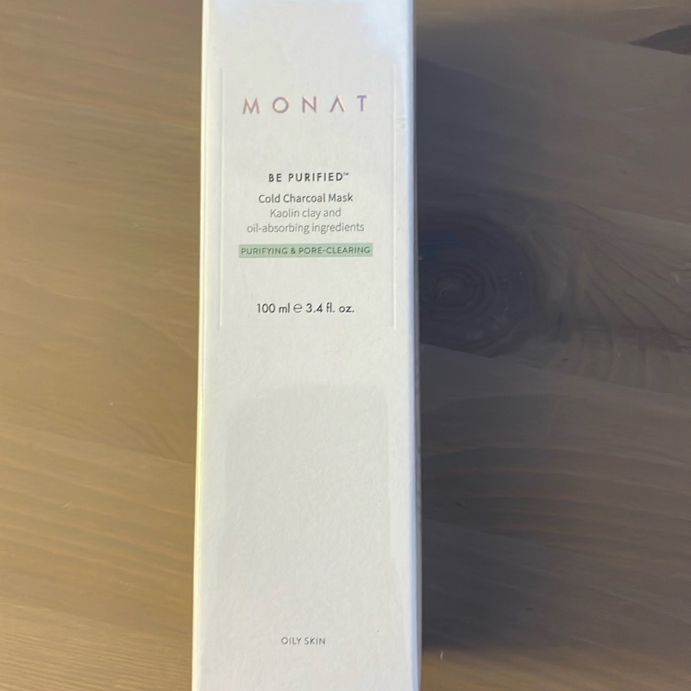 Monat BE PURIFIED Cold Charcoal Mask